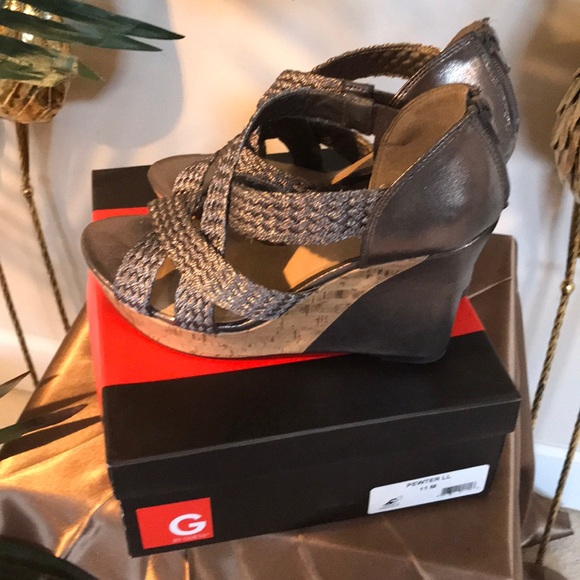 Guess Pewter LL SZ 11 - Picture 6 of 7